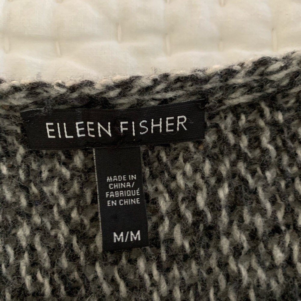 Sweater - Picture 2 of 8